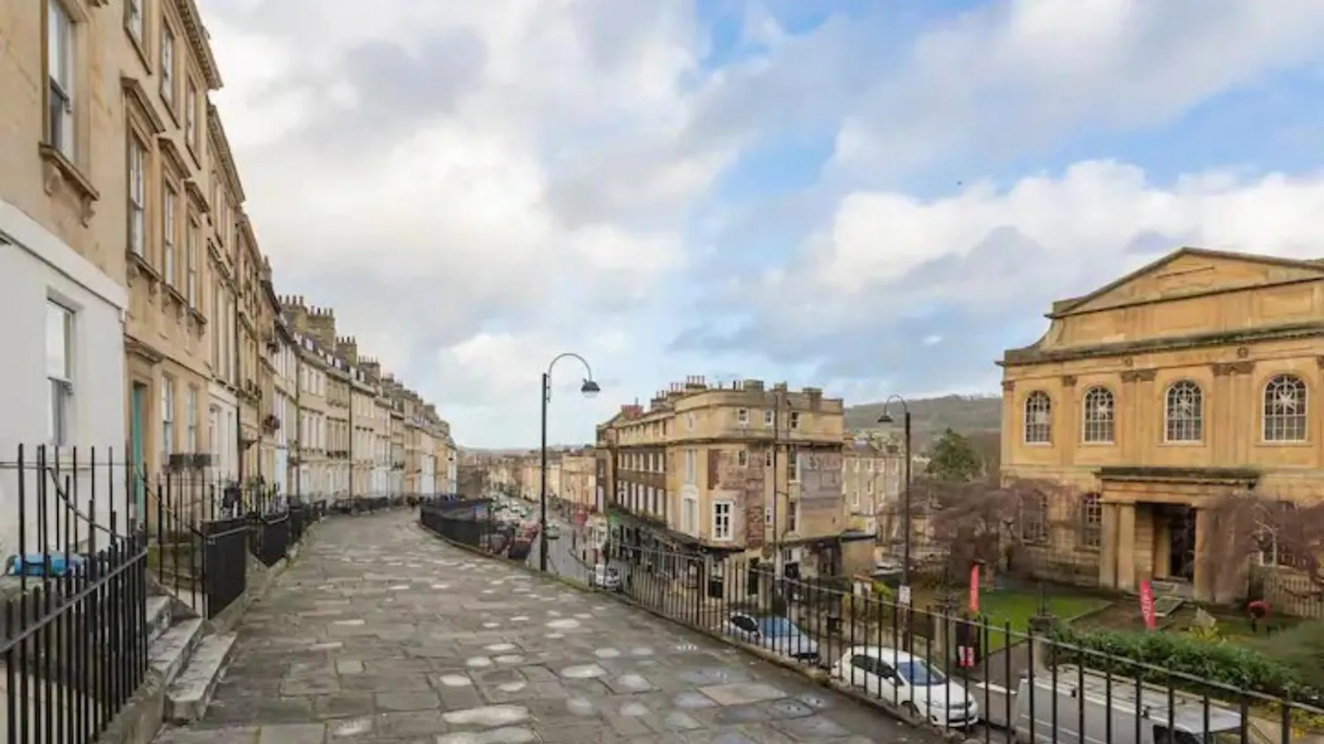 Pass The Keys Bijoux Central Bath Period Apartment And Parking