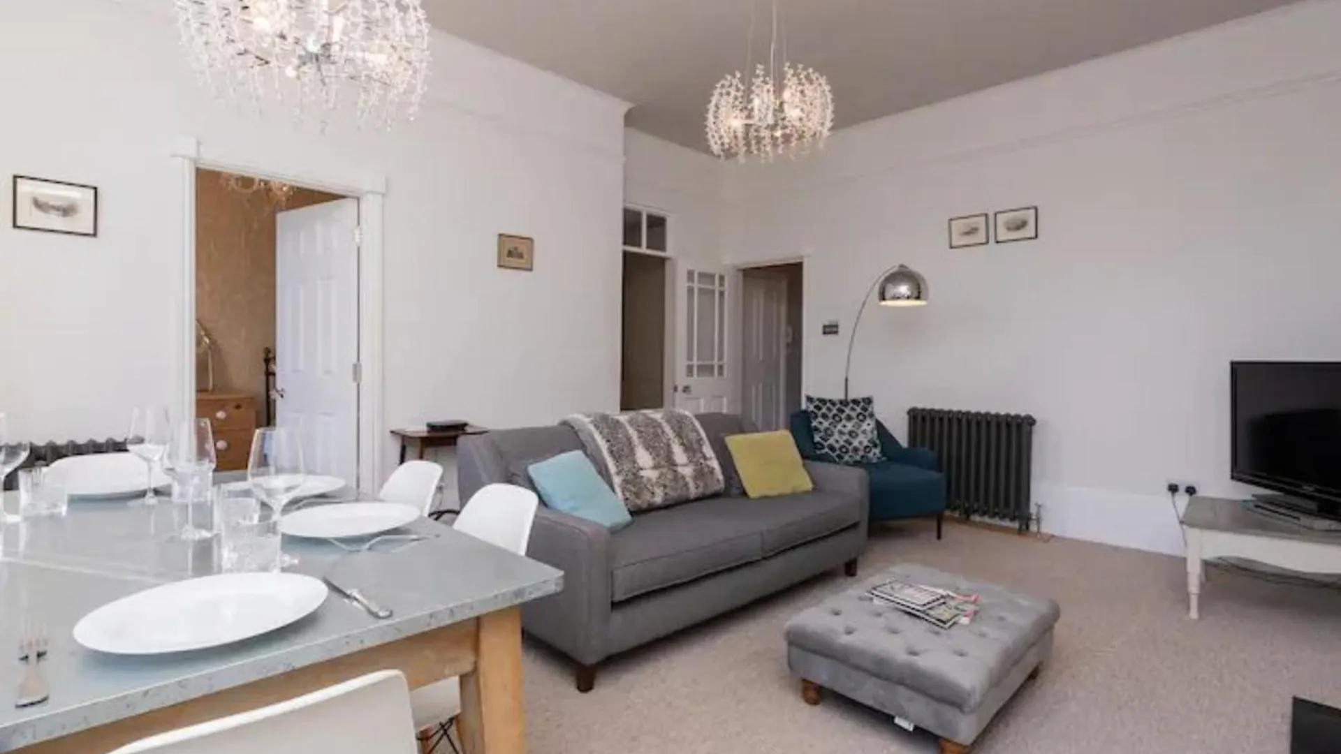 Pass The Keys Bijoux Central Bath Period Apartment And Parking